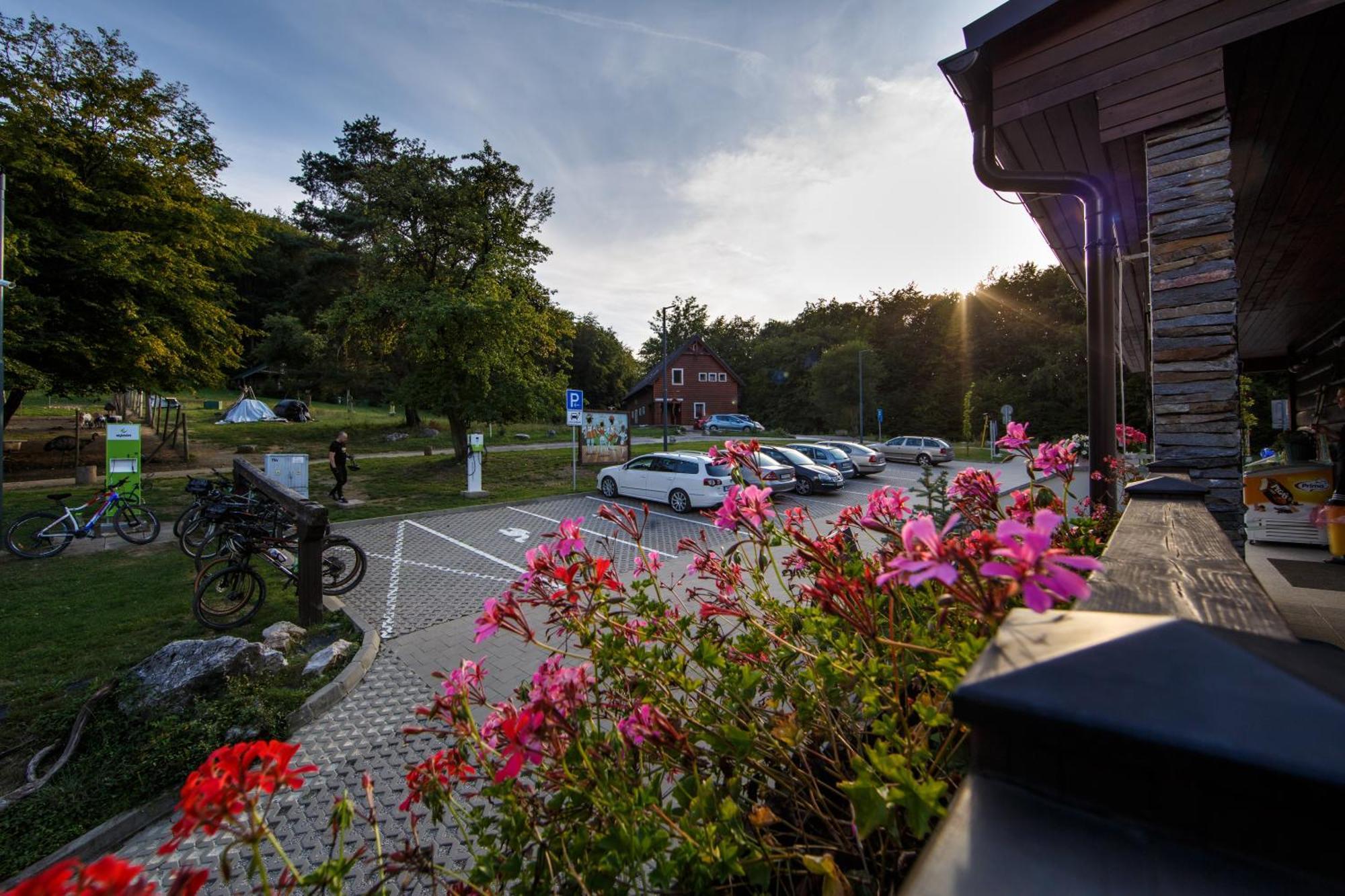 Chata Pod Ostrym Vrchom Hotel Soblahov Exterior photo